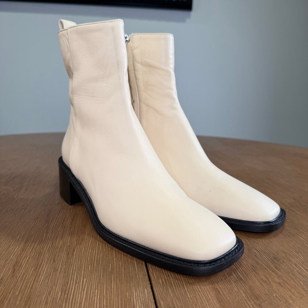 EVERLANE The City Boot Leather Ankle Cream Zip Heeled Square Toe Size 7